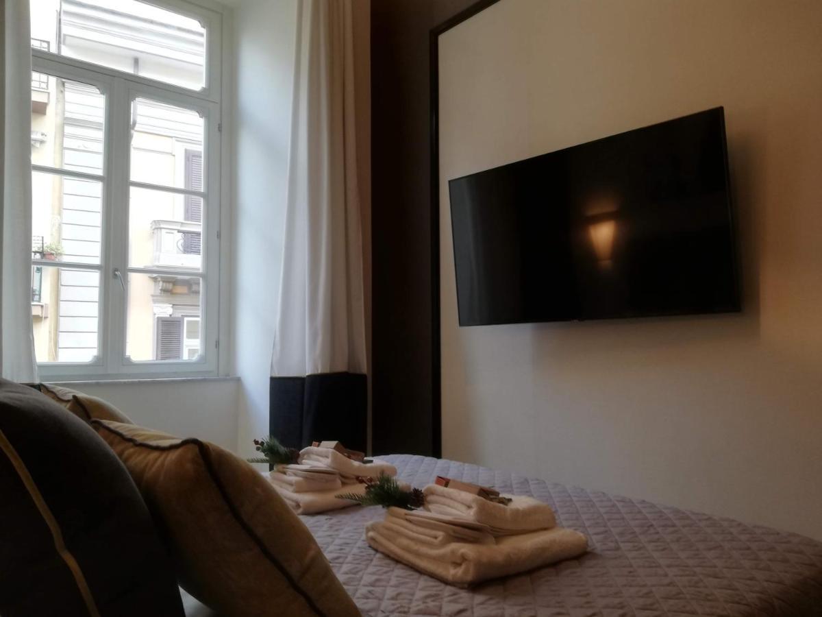 Mariana Luxury * Neapel